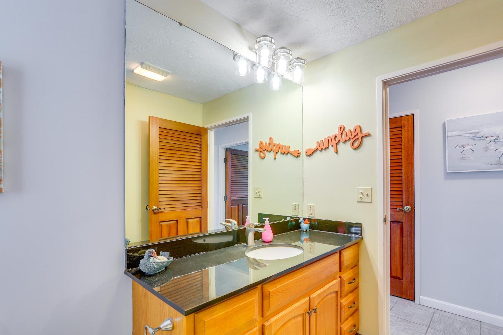 Cozy Middle Bass Island Getaway On Lake Eerie! Put-in-Bay Exteriör bild